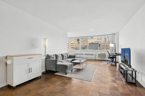 $2,950 | 333 East 14th Street, Unit 10A | Gramercy