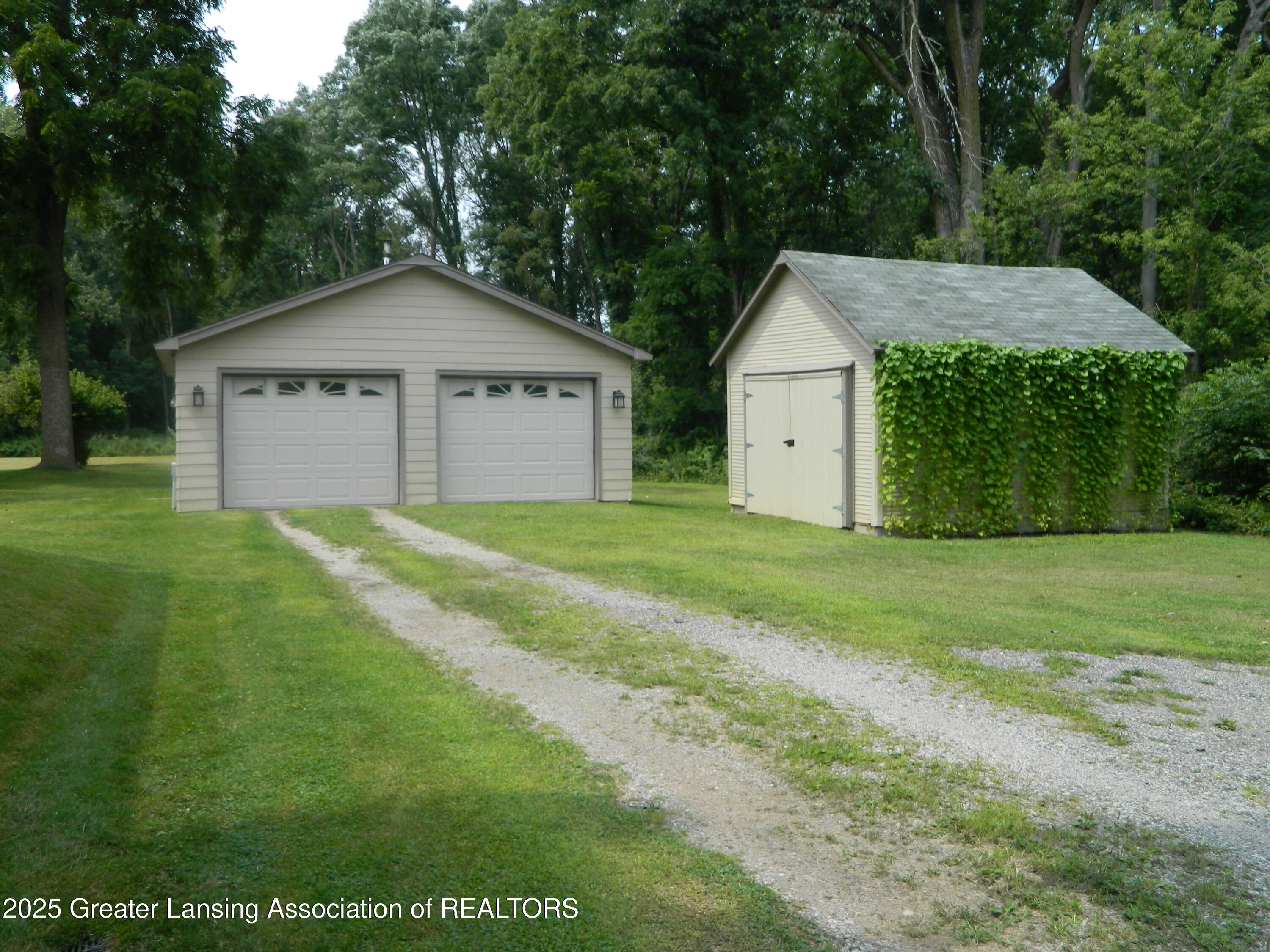 2437 North Eifert Road Holt, MI 48842 - Photo 2 of 18 DSCN5899