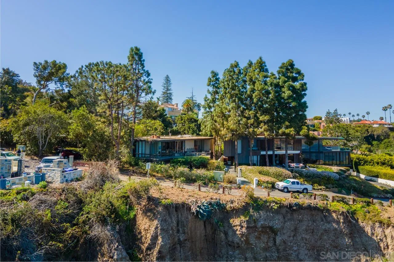 1595 Coast Walk La Jolla, CA 92037 - Photo 23 of 24 a view of a garden with sitting area