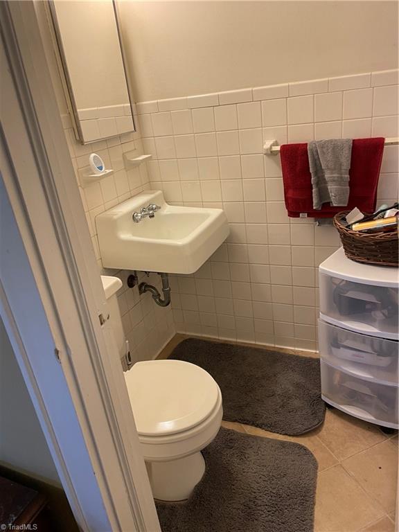 212 Oaklawn Road Mount Airy, NC 27030 - Photo 11 of 15 Gallery Image 11