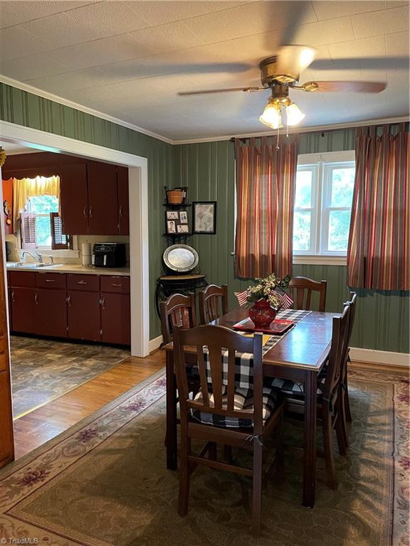 212 Oaklawn Road Mount Airy, NC 27030 - Photo 6 of 15 Gallery Image 6