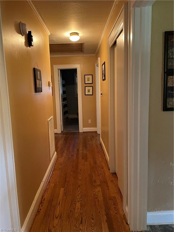 212 Oaklawn Road Mount Airy, NC 27030 - Photo 9 of 15 Gallery Image 9
