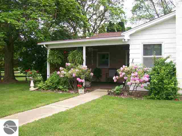 3245 East River Road Mount Pleasant, MI 48858 - Photo 17 of 29 1747332-16.JPG