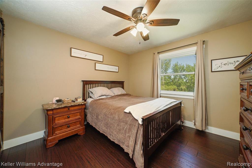 944 Chase Lake Road Howell, MI 48855 - Photo 17 of 36