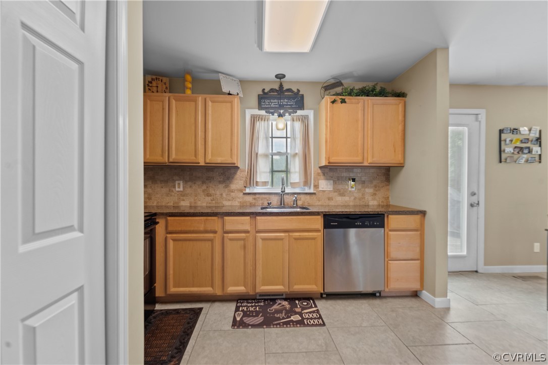 10443 West Providence Road Chesterfield, VA 23236 - Photo 5 of 17 Gallery Image 5