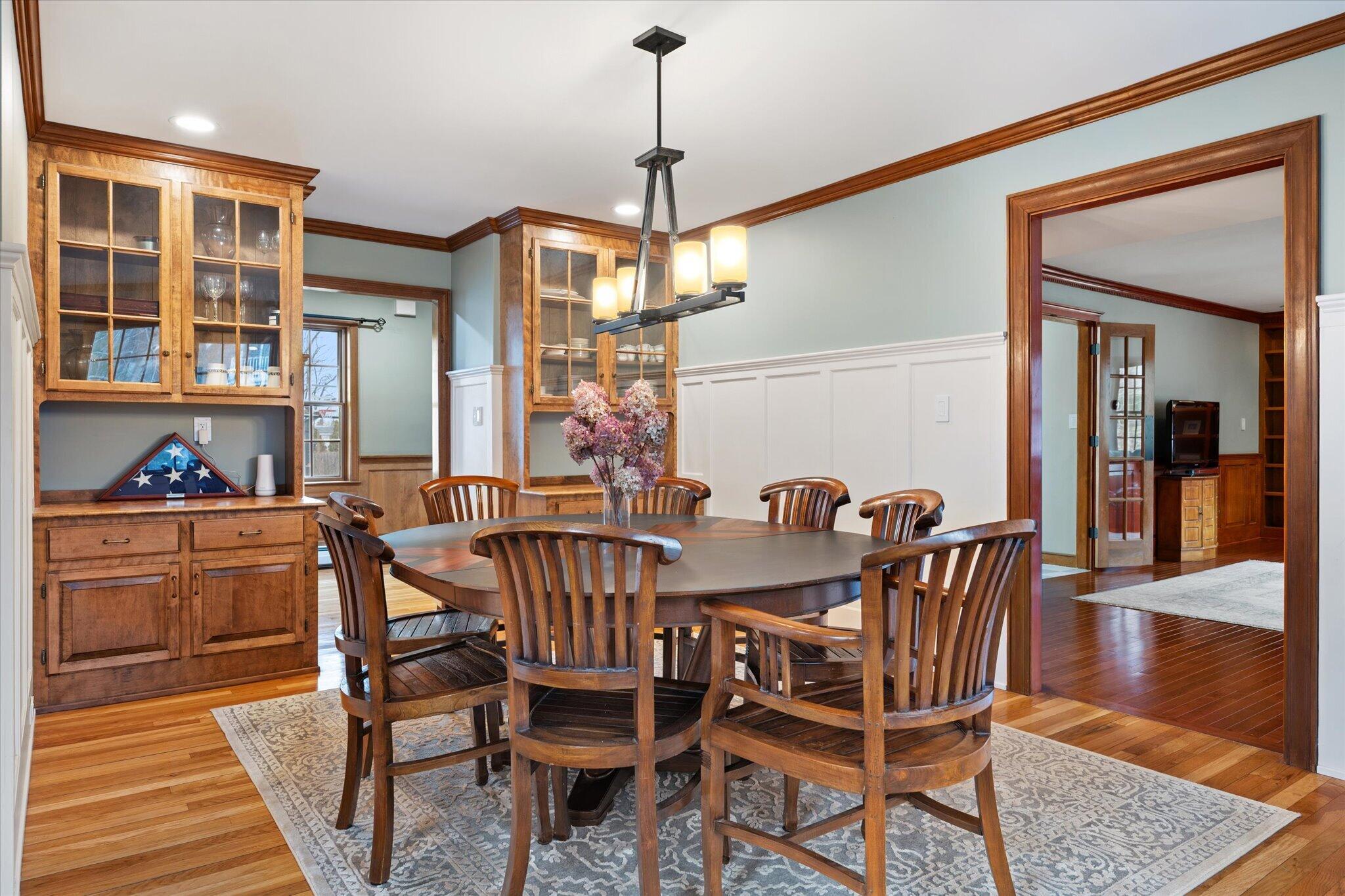 43 Darling Parke Drive Bangor, ME 04401 - Photo 17 of 110 17-Dining Room