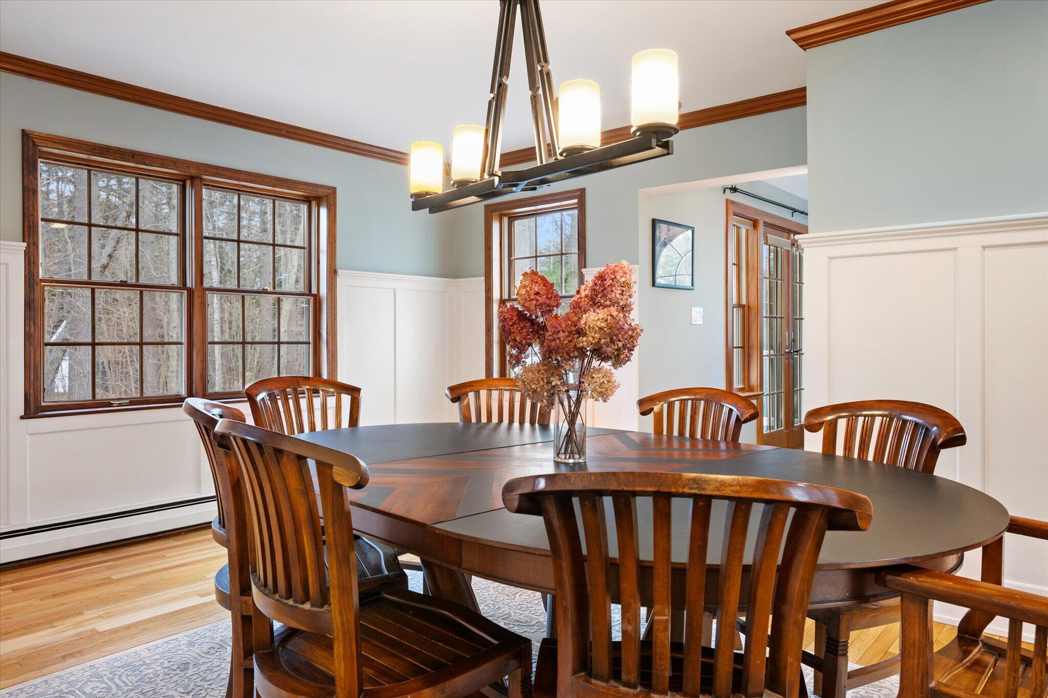 43 Darling Parke Drive Bangor, ME 04401 - Photo 18 of 110 18-Dining Room