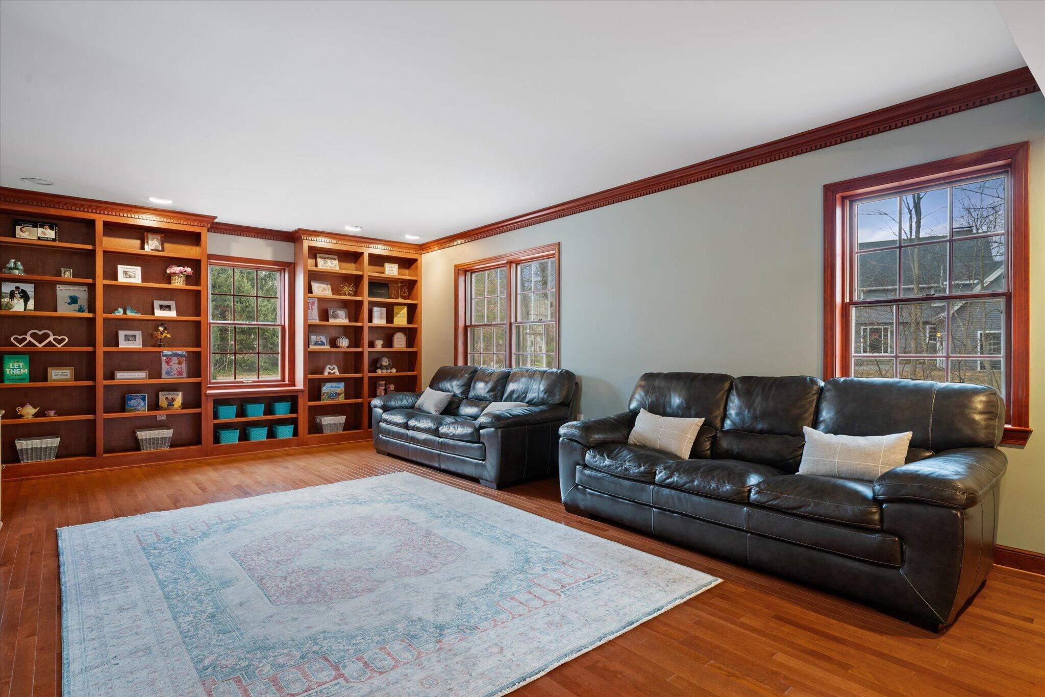 43 Darling Parke Drive Bangor, ME 04401 - Photo 20 of 110 20-Family Room