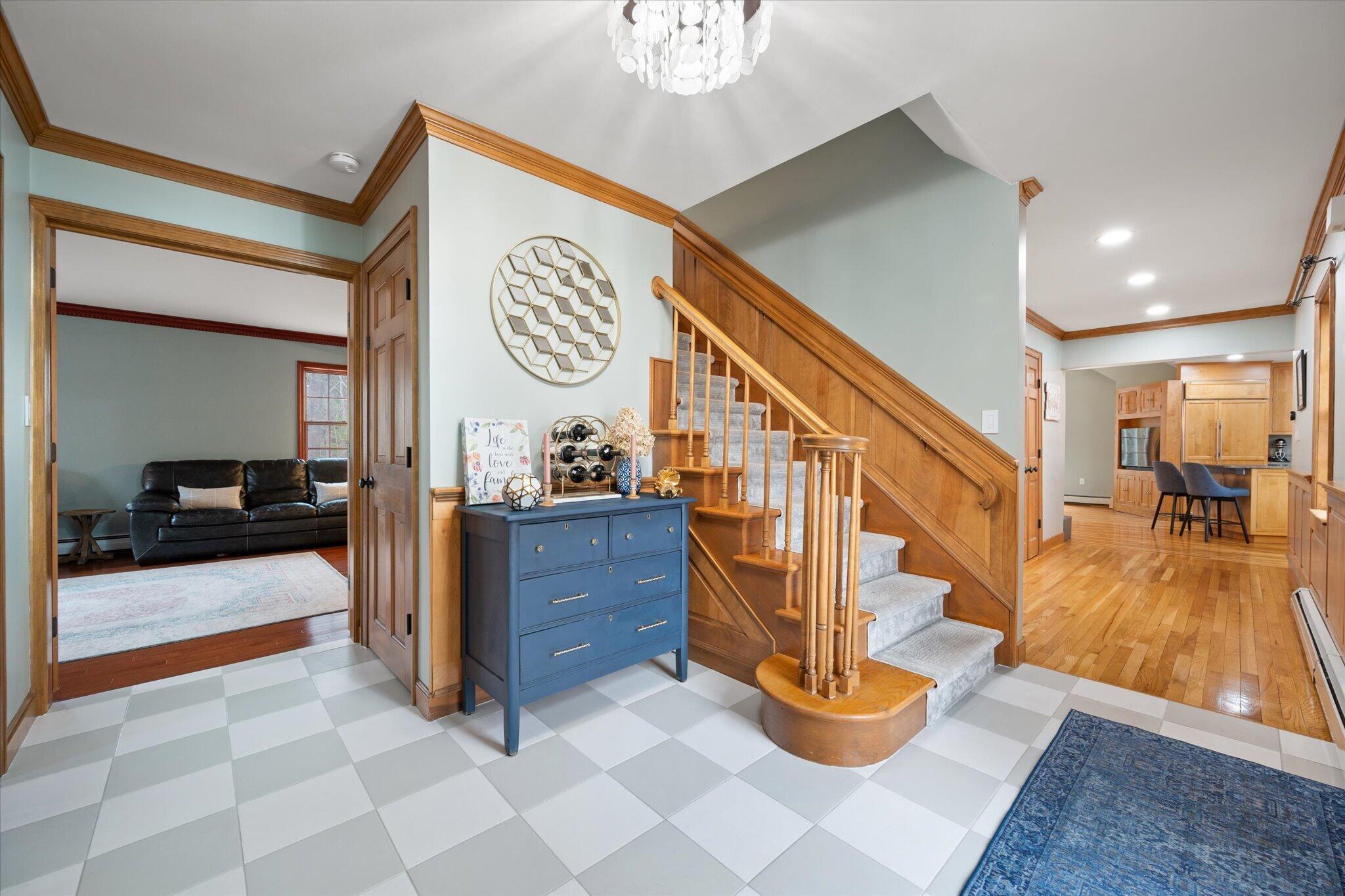 43 Darling Parke Drive Bangor, ME 04401 - Photo 25 of 110 25-Front Entrance