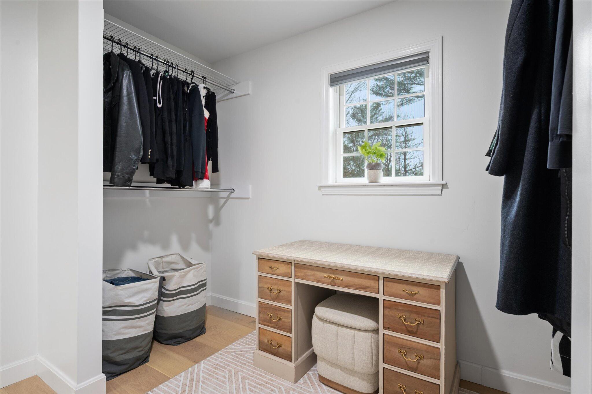 43 Darling Parke Drive Bangor, ME 04401 - Photo 38 of 110 38-Dressing Room