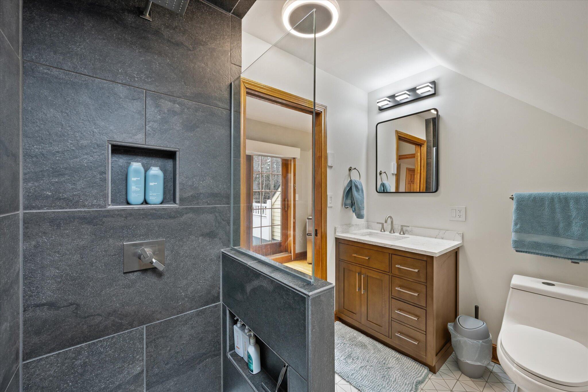 43 Darling Parke Drive Bangor, ME 04401 - Photo 53 of 110 53-3rd Flr Bathroom