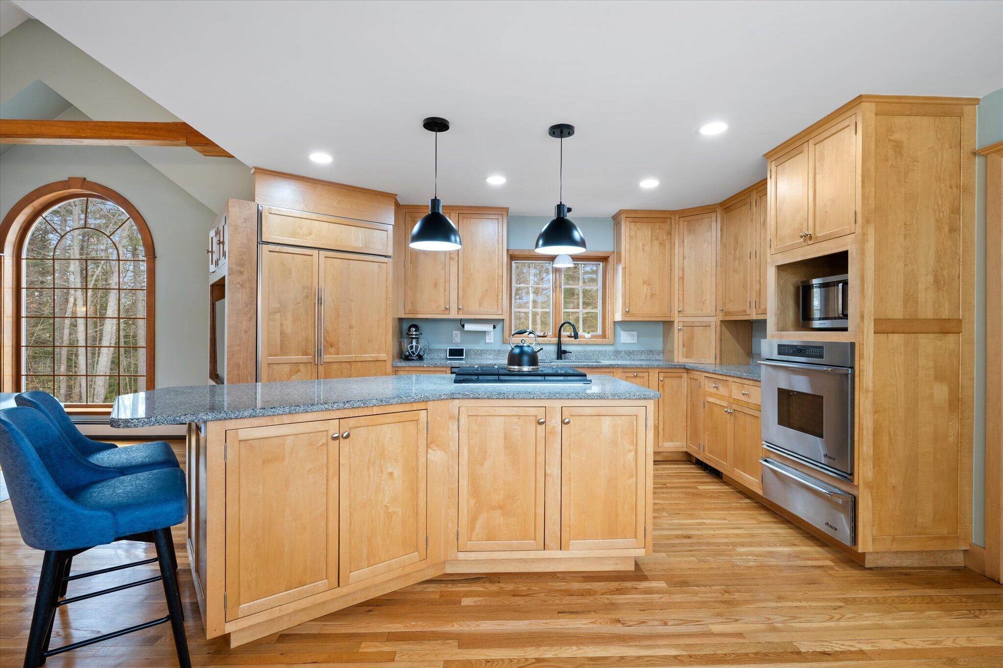 43 Darling Parke Drive Bangor, ME 04401 - Photo 6 of 110 06-Kitchen