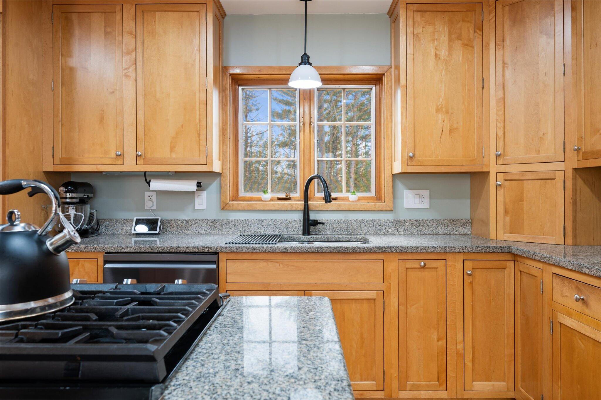 43 Darling Parke Drive Bangor, ME 04401 - Photo 8 of 110 08-Kitchen