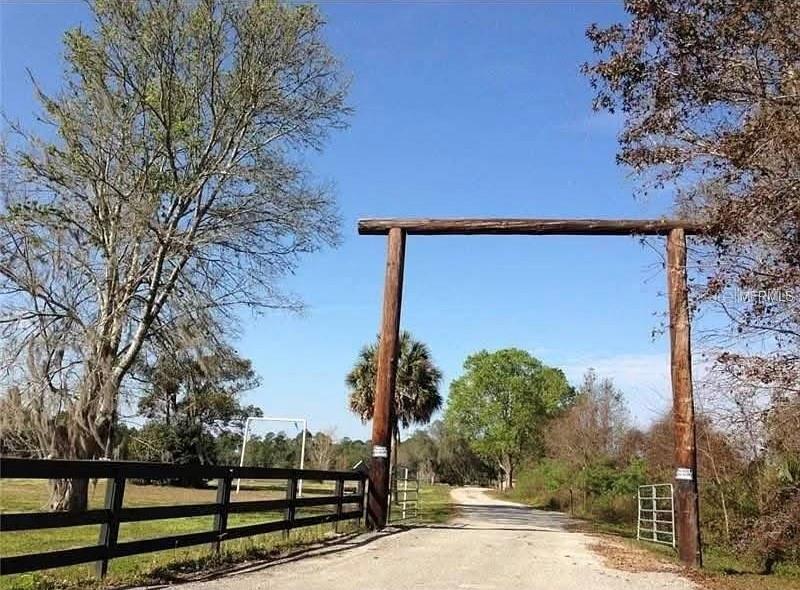 54523 Astor Transfer Station Road Astor, FL 32102 - Photo 2 of 10