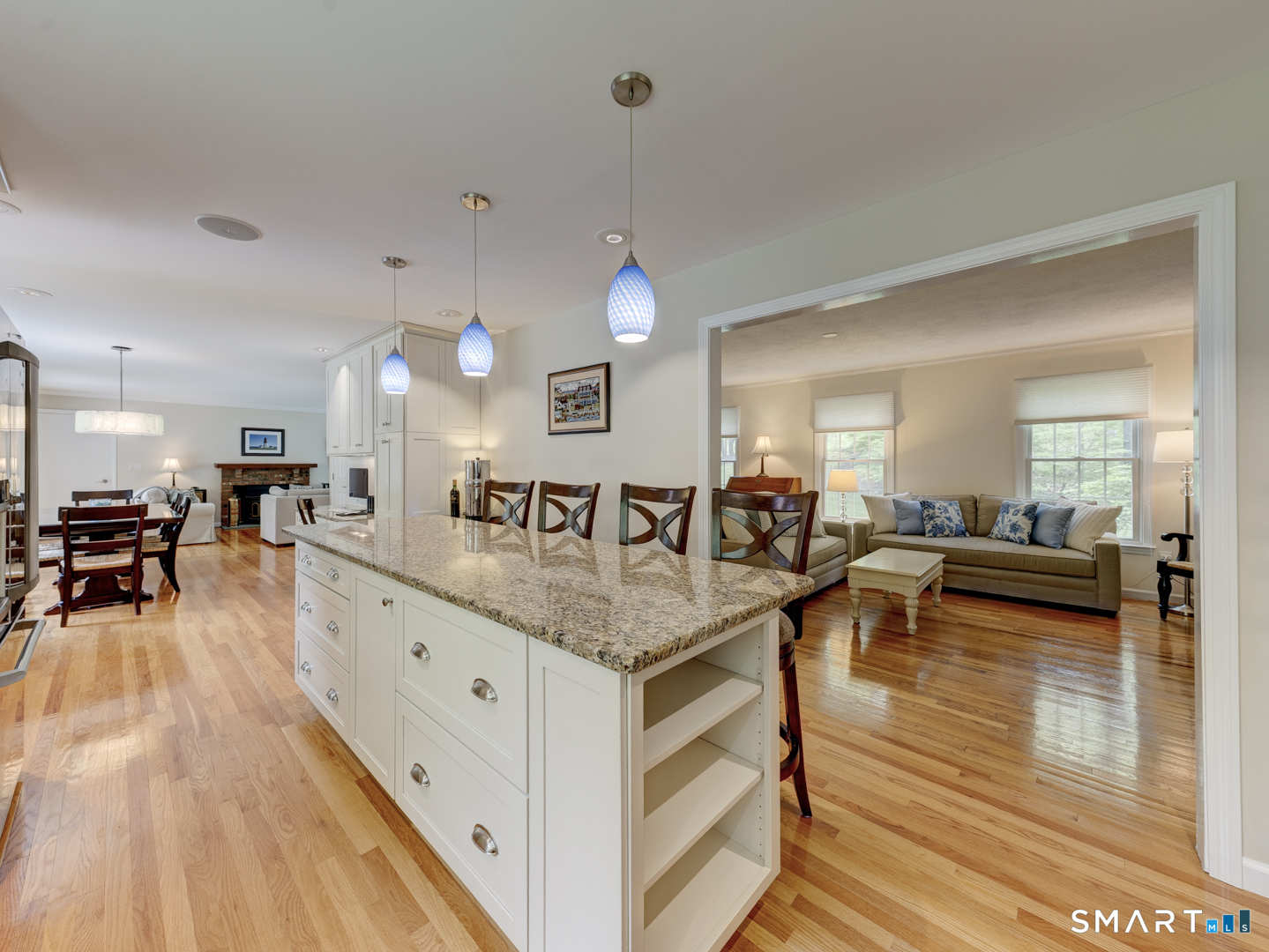 111 Acorn Road Madison, CT 06443 - Photo 4 of 25