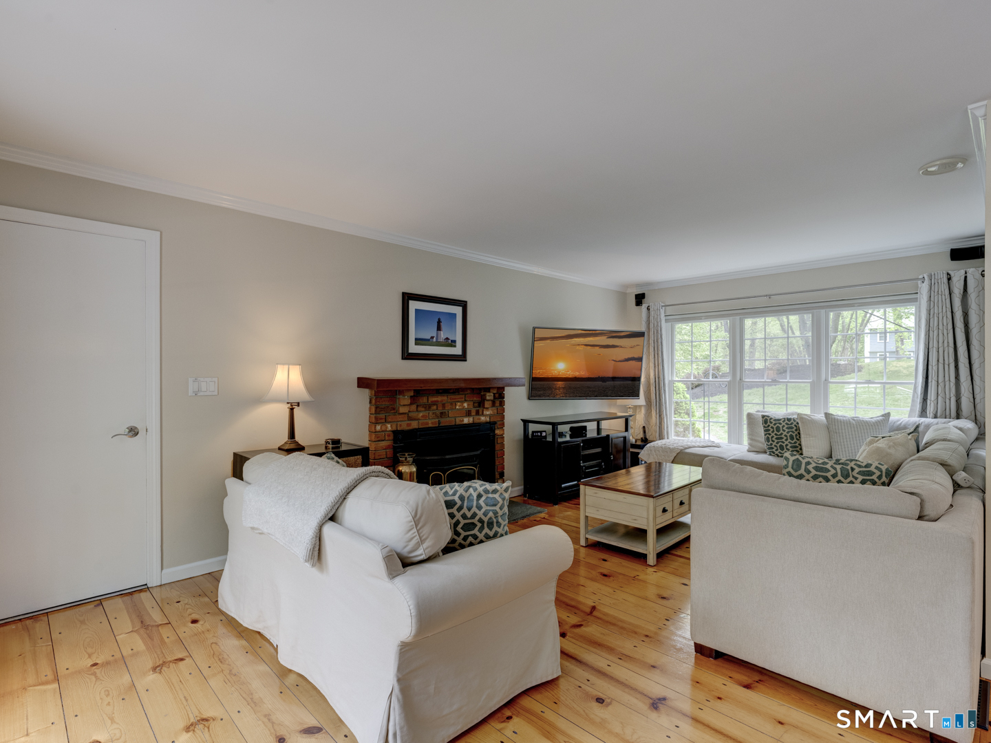 111 Acorn Road Madison, CT 06443 - Photo 9 of 25