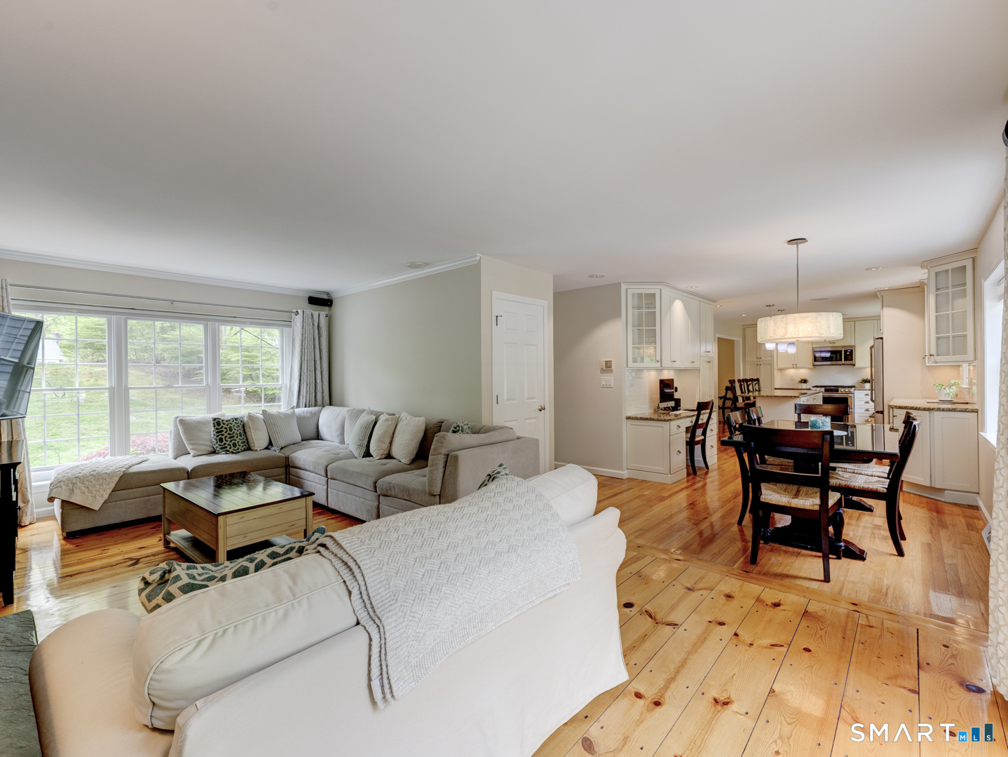 111 Acorn Road Madison, CT 06443 - Photo 10 of 25