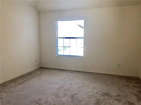 $2,800 | 11712 Pheasant Creek Drive, Fort Worth, TX 76244