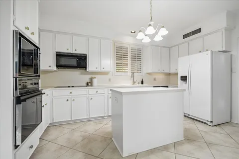 $449,000 | 201 Vanderpool Lane, Unit 105, Houston, TX 77024
