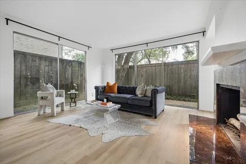 $449,000 | 201 Vanderpool Lane, Unit 105, Houston, TX 77024
