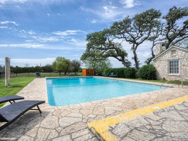 $1,999,900 | 2835 Palomino Springs, Bandera, TX 78003