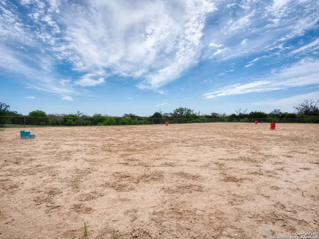 $1,999,900 | 2835 Palomino Springs, Bandera, TX 78003