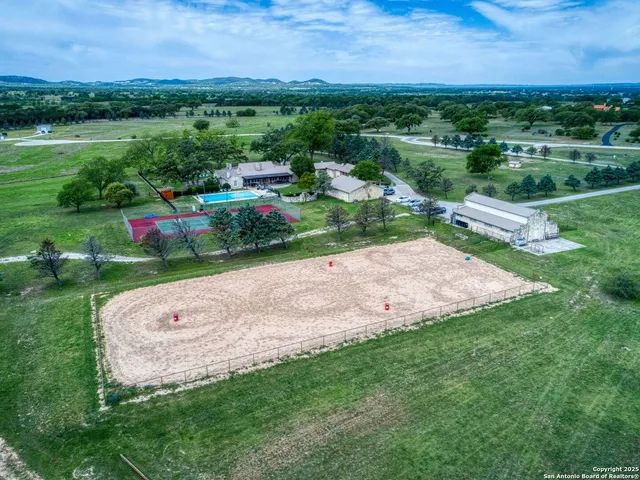 $1,999,900 | 2835 Palomino Springs, Bandera, TX 78003