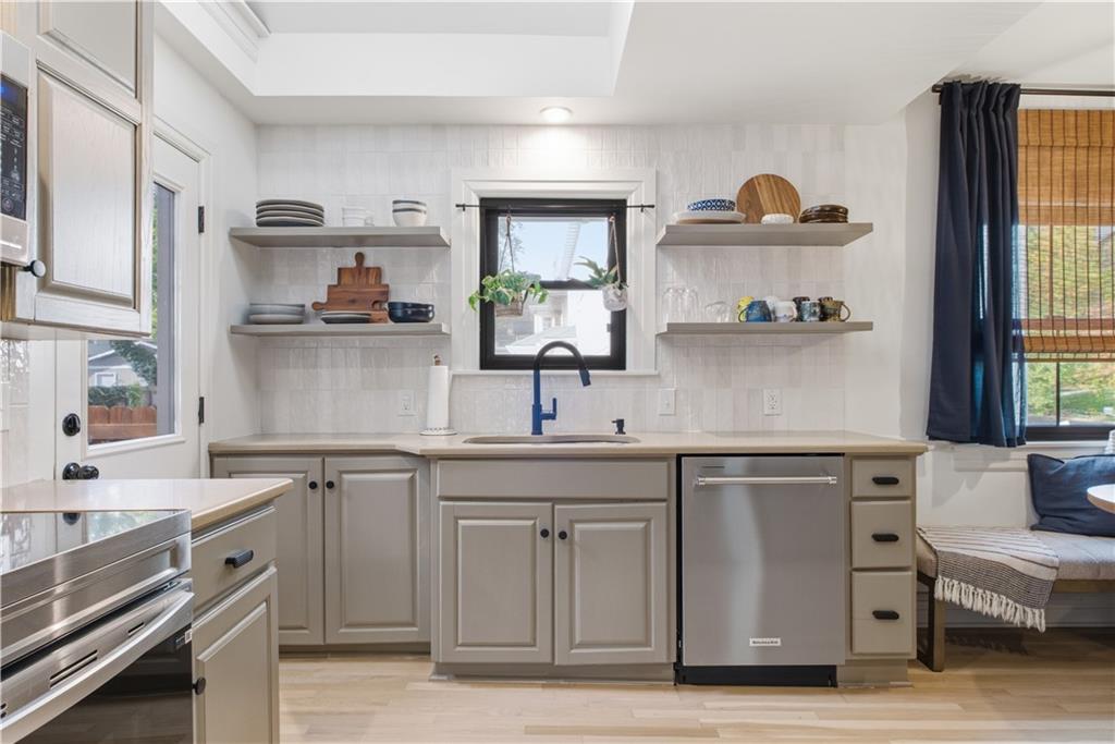 401 Huntington Road Kansas City, MO 64113 - Photo 17 of 47