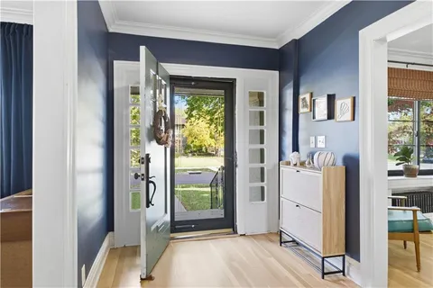 $700,000 | 401 Huntington Road, Kansas City, MO 64113