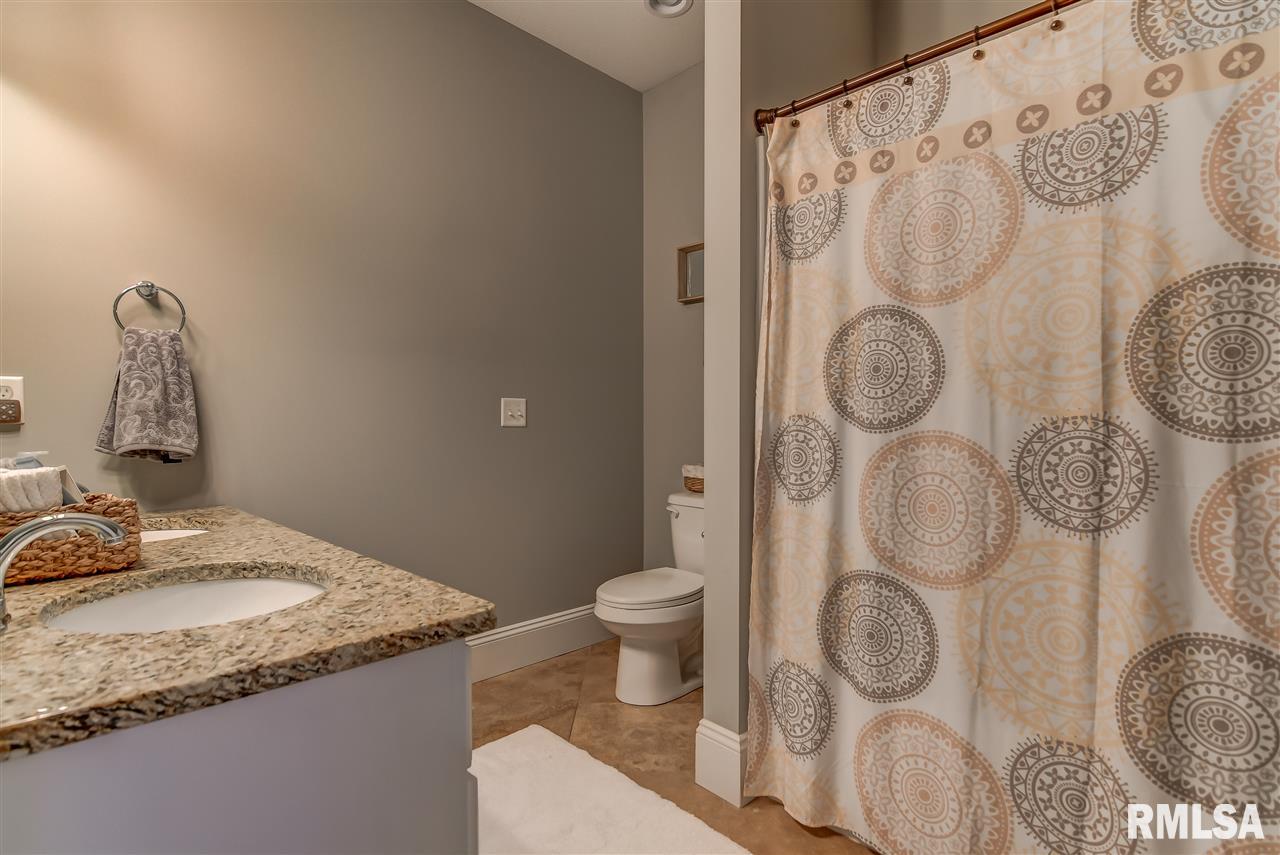4501 Lynhurst Road Springfield, IL 62711 - Photo 23 of 36