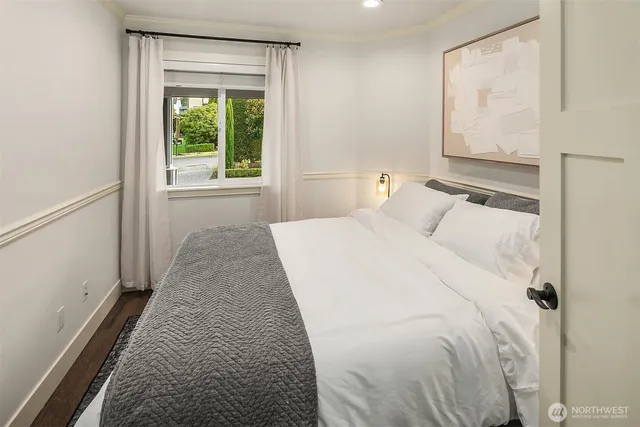 $7,500 | 709 3rd Street South, Kirkland, WA 98033