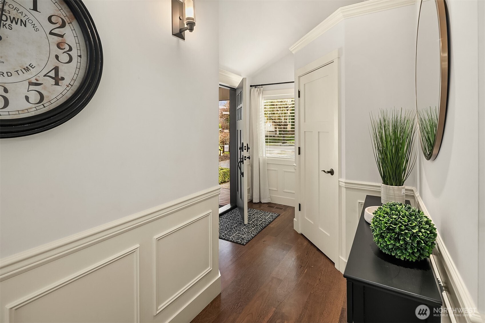 709 3rd Street South Kirkland, WA 98033 - Photo 5 of 30