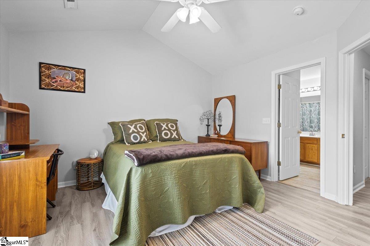 624 Graythorn Lane Greenville, SC 29607 - Photo 12 of 26