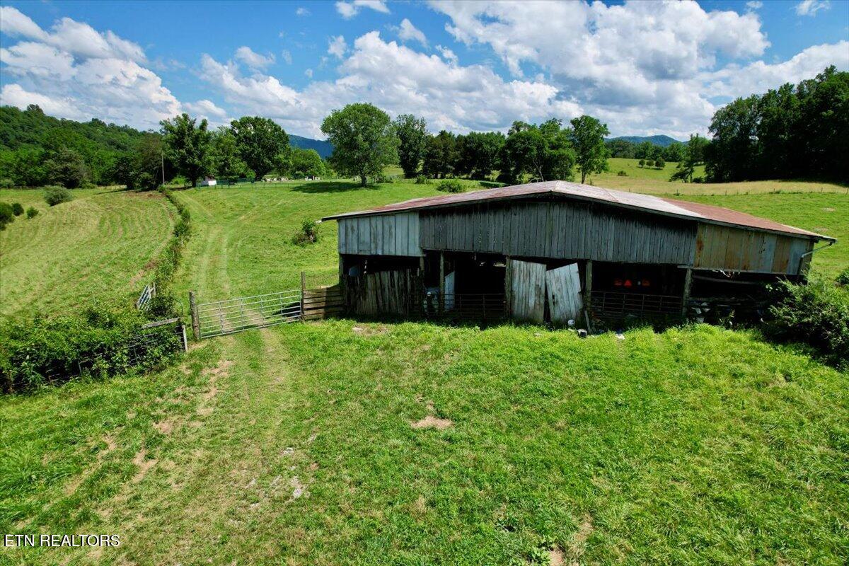 187 Van Huss Road Rose Hill, VA 24281 - Photo 34 of 44 32-DJI_0677