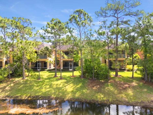 $279,900 | 8312 Mulligan Circle, Unit 2222, Port St. Lucie, FL 34986