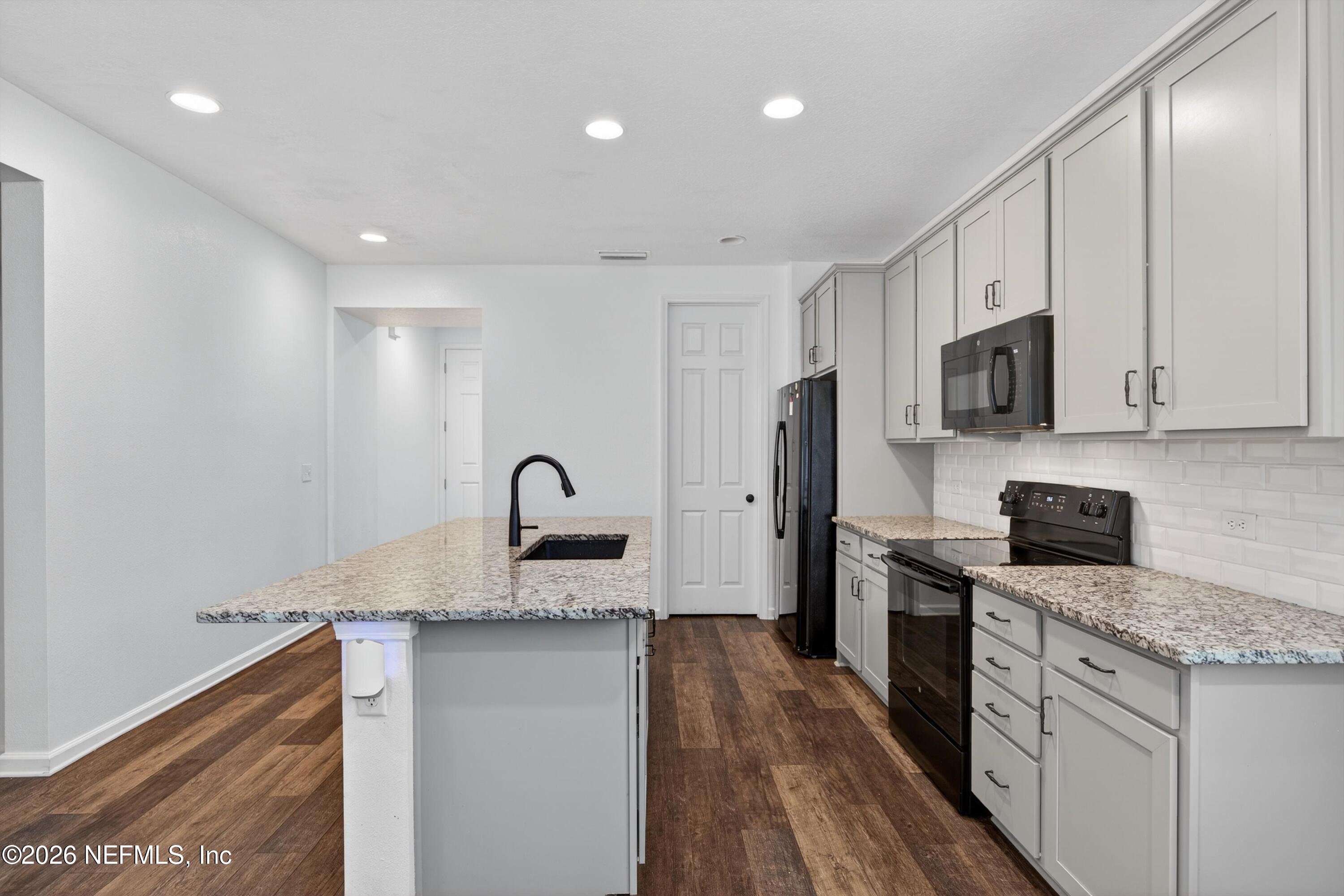 1062 Persimmon Drive Middleburg, FL 32068 - Photo 6 of 45 Kitchen