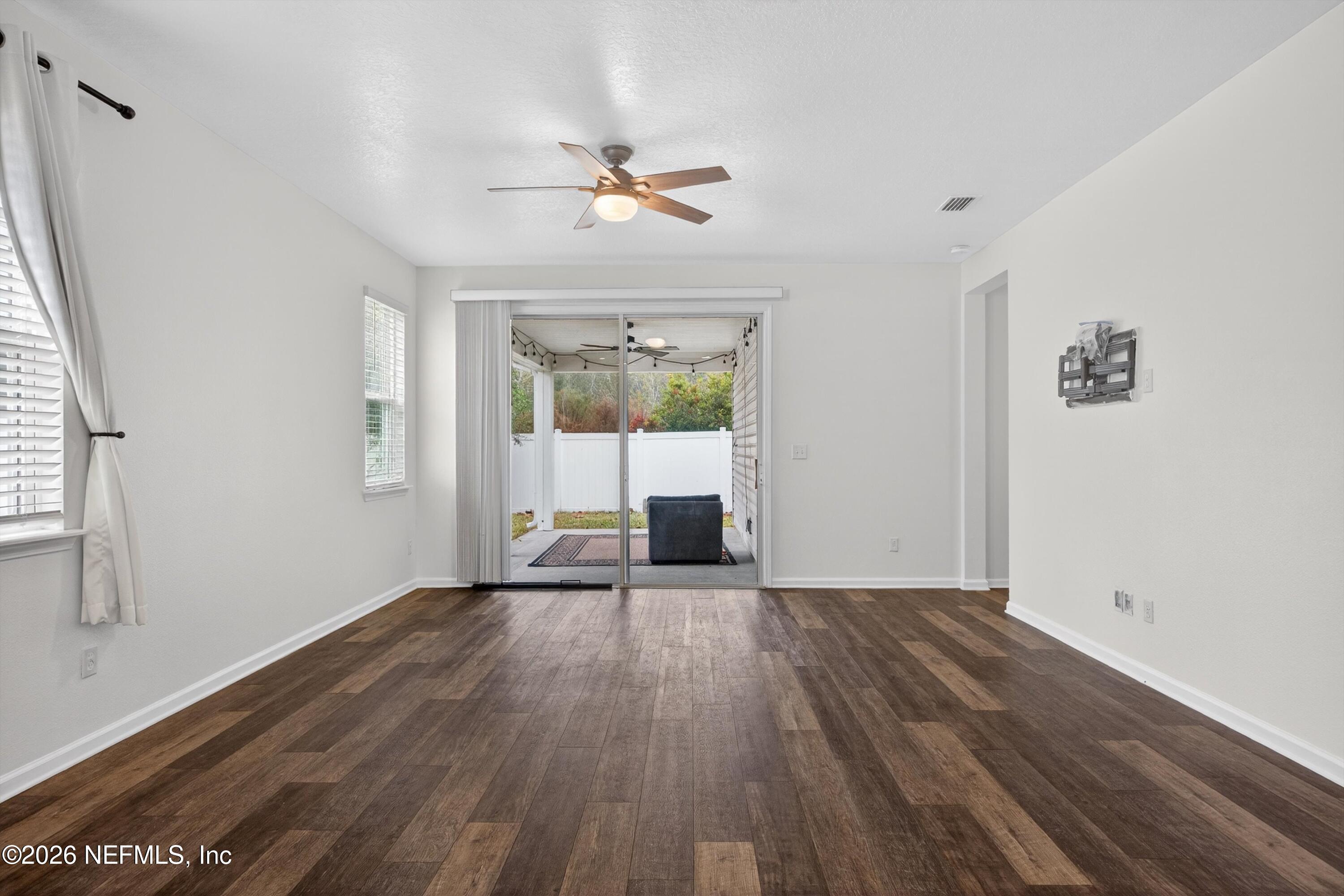 1062 Persimmon Drive Middleburg, FL 32068 - Photo 10 of 45 Living Room