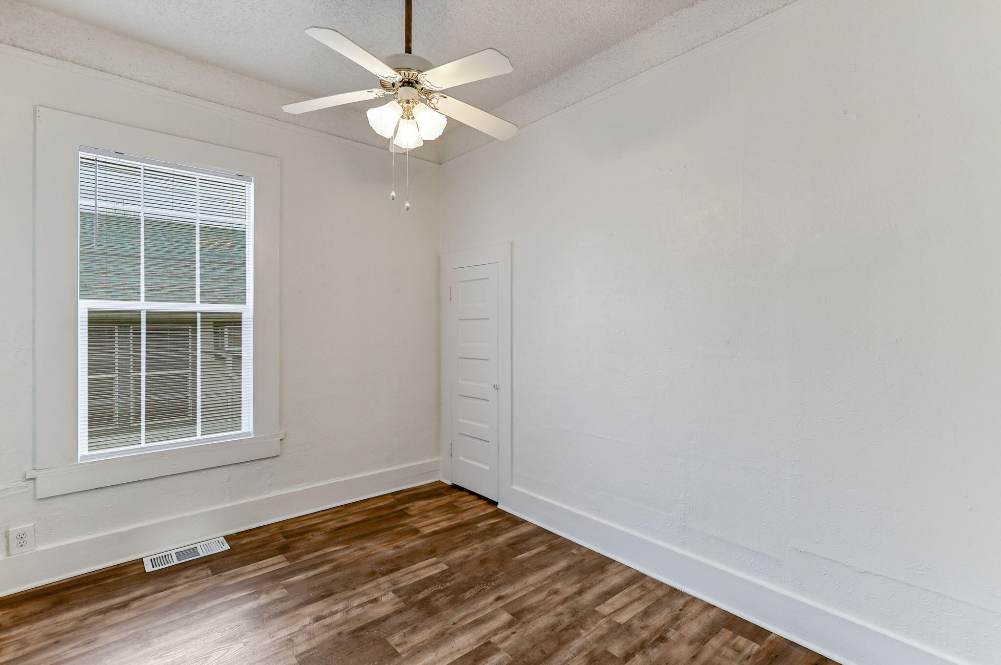 1066 Pine Street Redding, CA 96001 - Photo 11 of 33 Unit 1