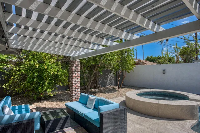 $725,000 | 3781 East Camino San Miguel, Palm Springs, CA 92264
