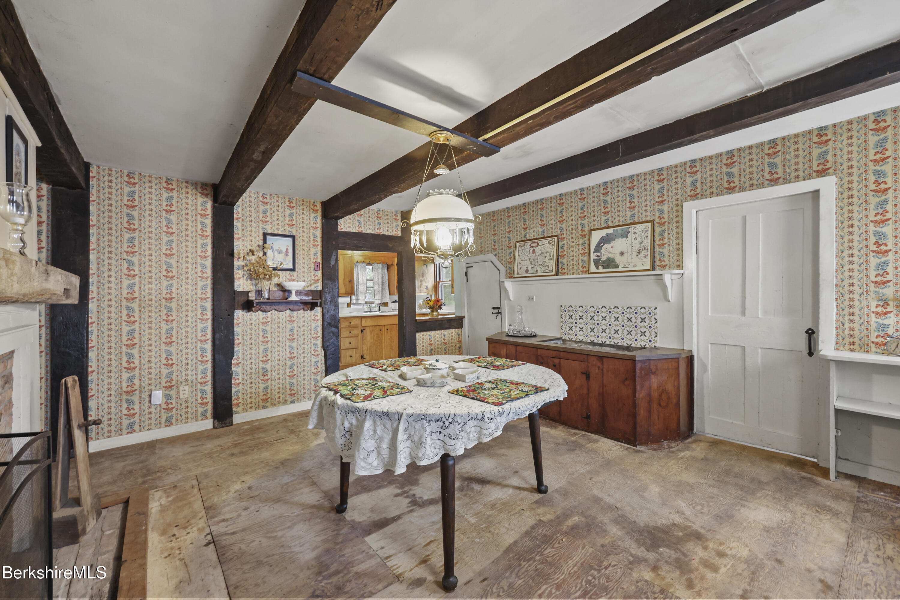 445 Devon Road Lee, MA 01238 - Photo 12 of 41 dining room