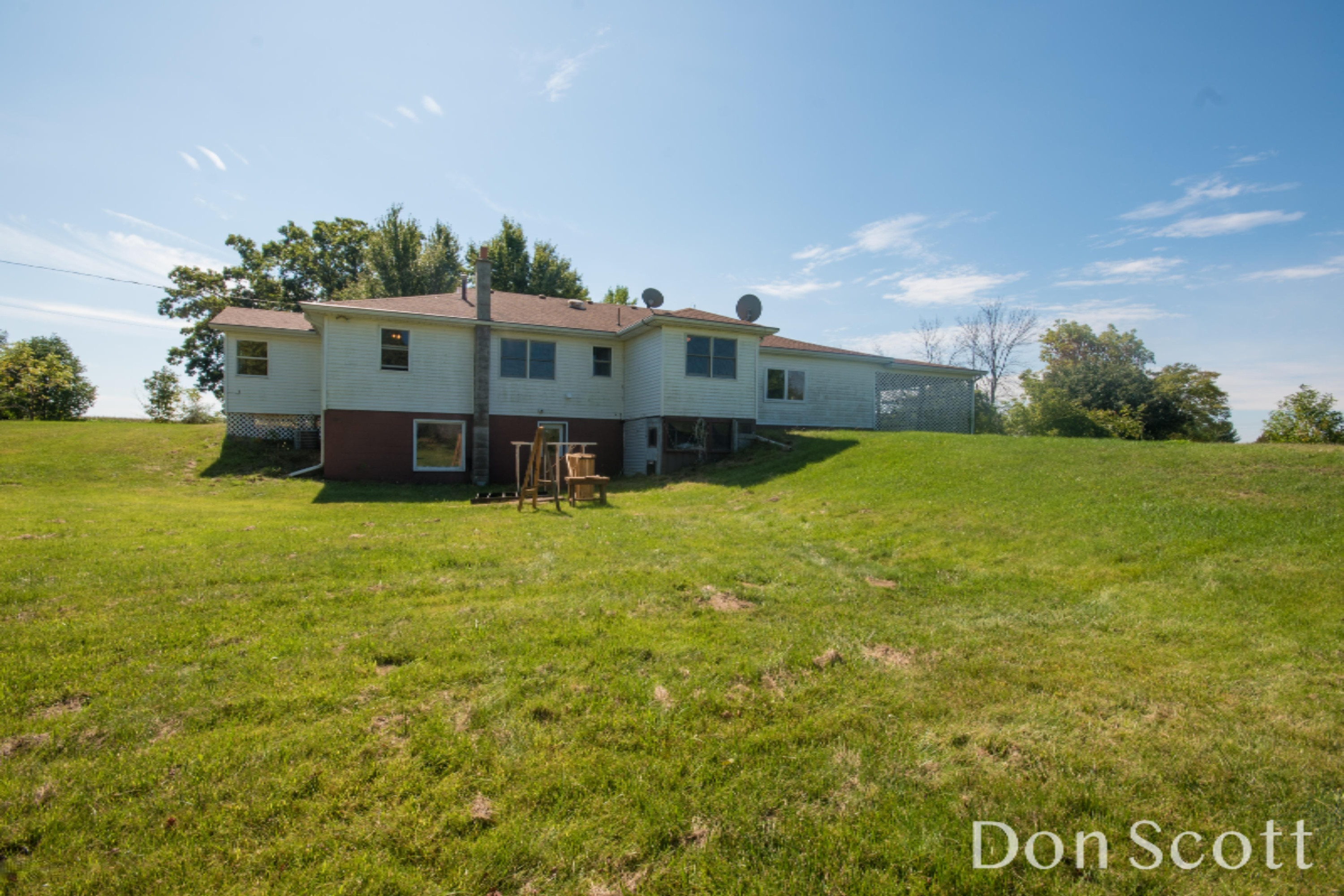 12020 Hall Road Ravenna, MI 49451 - Photo 3 of 31 KHP_2248