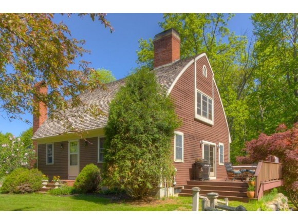 85 Deerfield Road Nottingham, NH 03290 - Photo 1 of 36