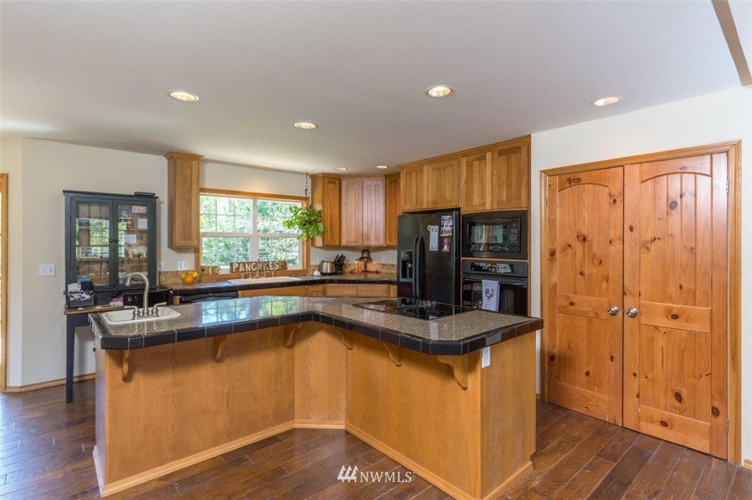 21079 Pugh Road Northeast Poulsbo, WA 98370 - Photo 8 of 25 Gallery Image 8