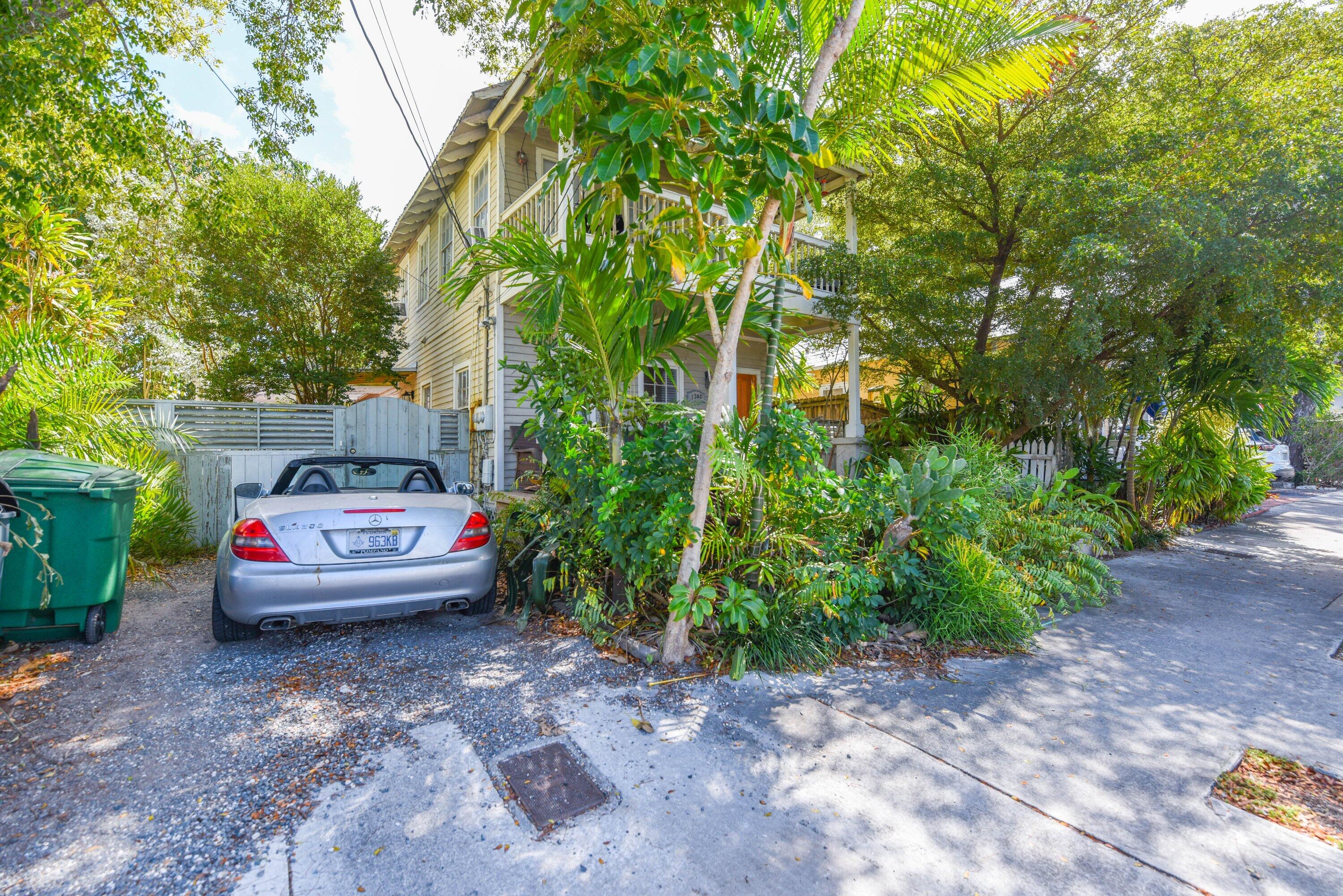 1306 Virginia Street Key West, FL 33040 - Photo 3 of 30 034-1306VirginiaStreet-KeyWest-FL-33040-
