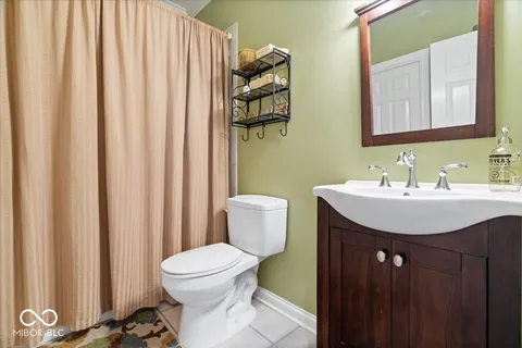 $924,900 | 8840 Bay Breeze Lane, Indianapolis, IN 46236