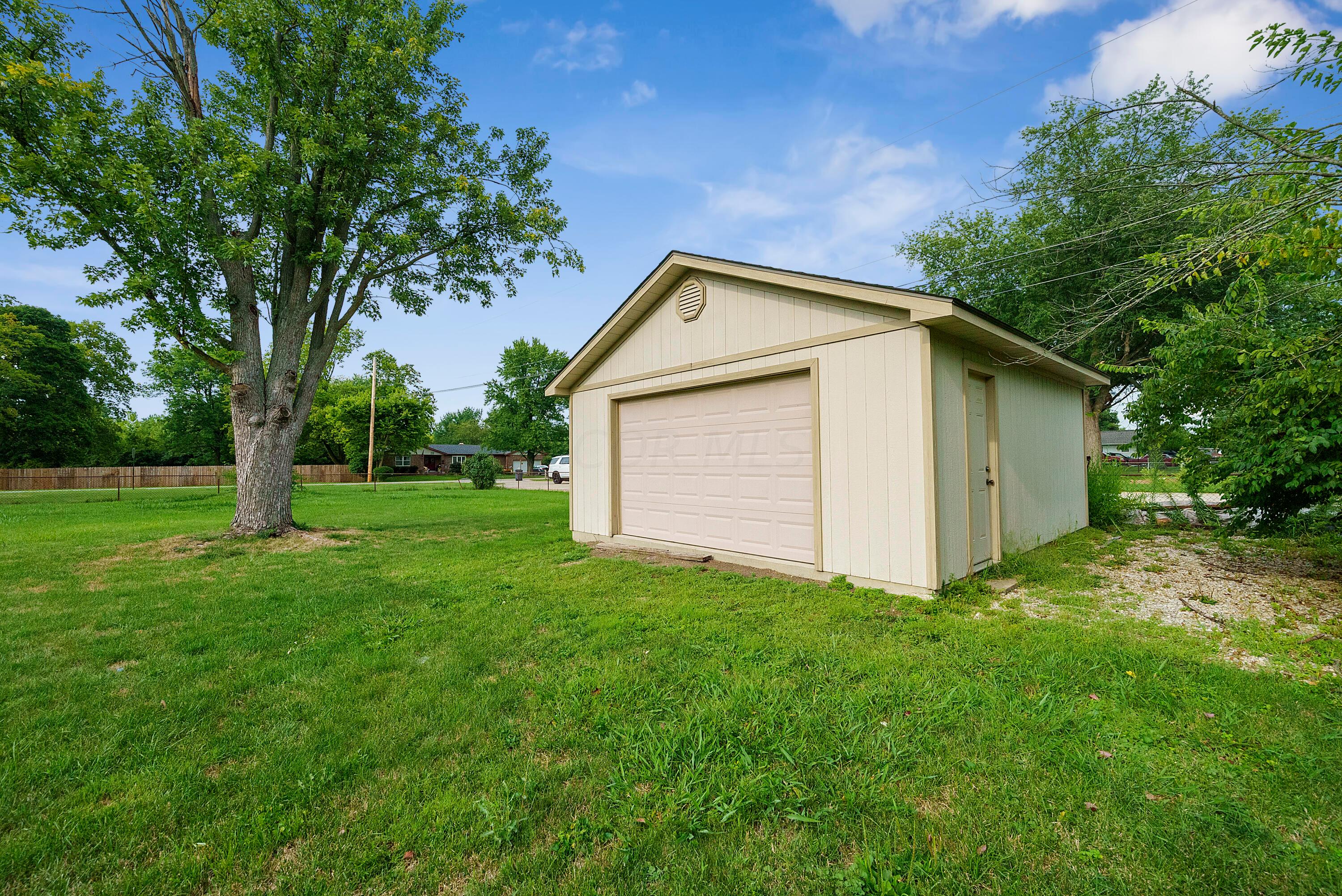 5500 Ebright Road Groveport, OH 43125 - Photo 46 of 55 Garage