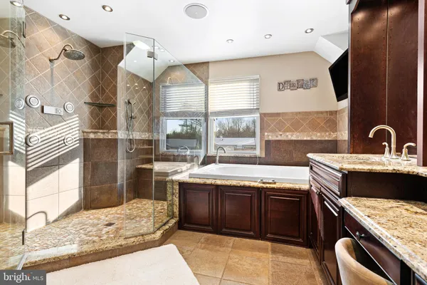 $950,000 | 165 Valley Drive, Southampton, PA 18966