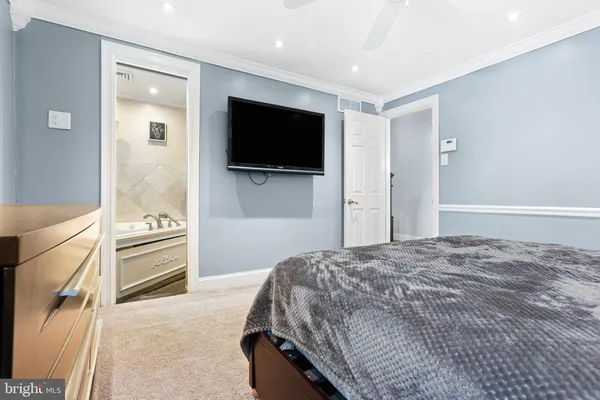 $950,000 | 165 Valley Drive, Southampton, PA 18966