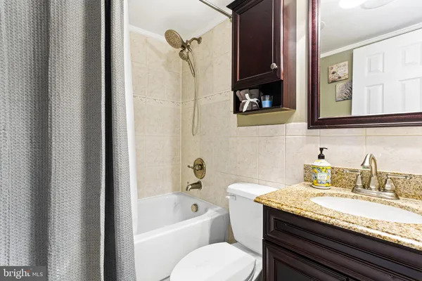 $950,000 | 165 Valley Drive, Southampton, PA 18966