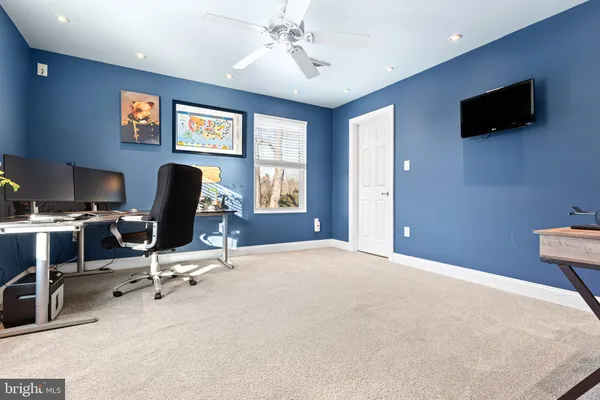 $950,000 | 165 Valley Drive, Southampton, PA 18966